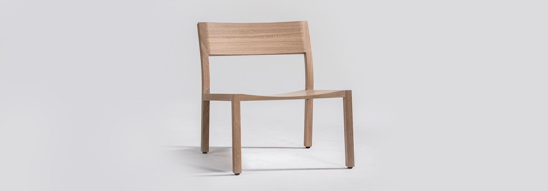 Easy Chair Alfons hout vooraanzicht